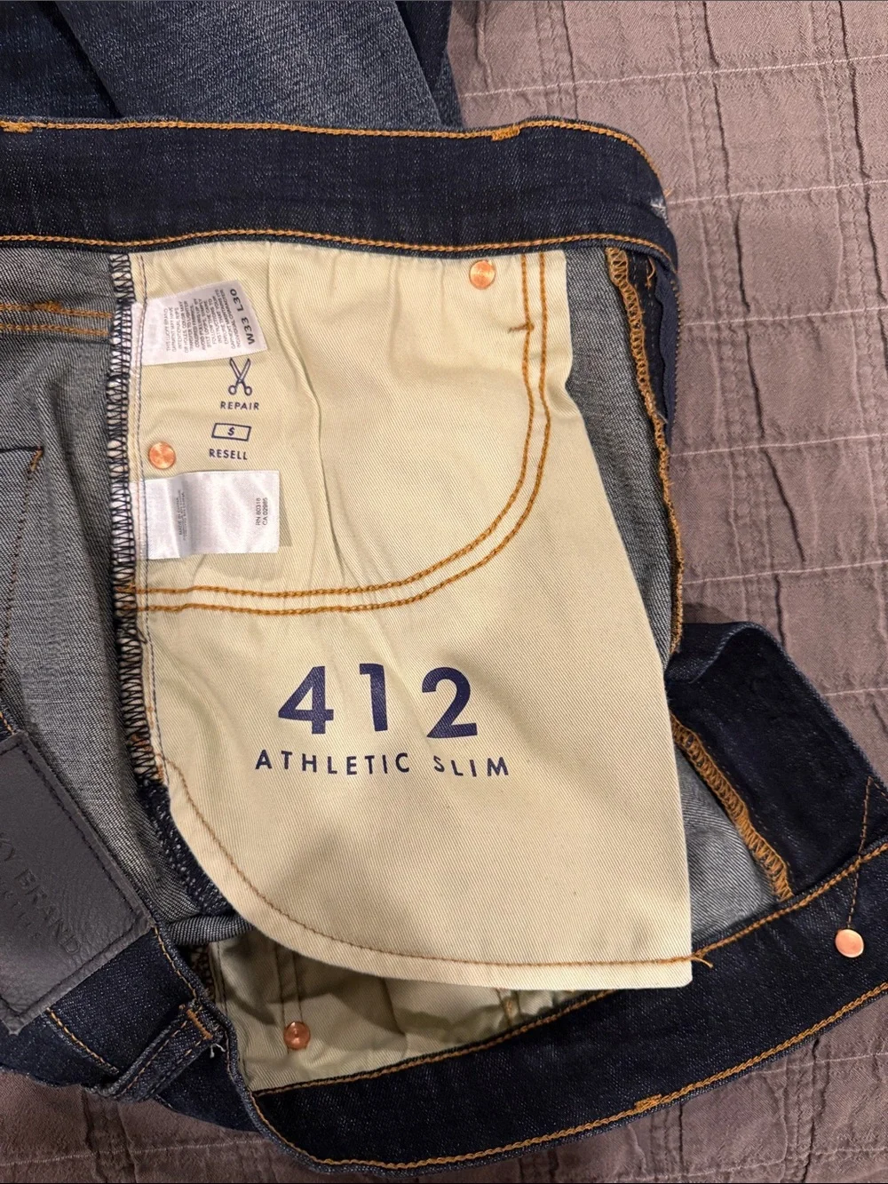 Lucky Brand 412 Athletic Slim Dark Wash Blue Jeans